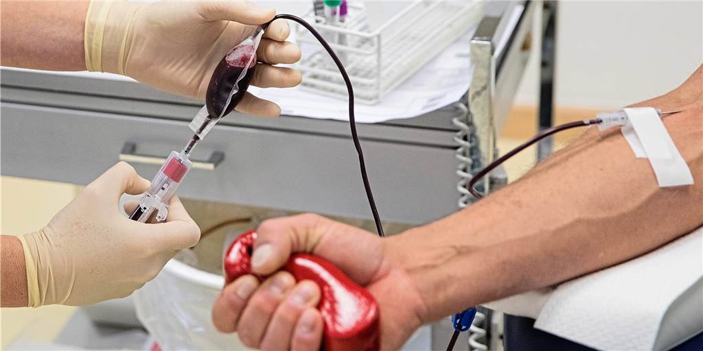 Legdener spendet seit 35 Jahren Blut und macht weiter Eine Blutspende ist nur ein kleiner Aufwand für den Spender und großer Nutzen für die Patienten.