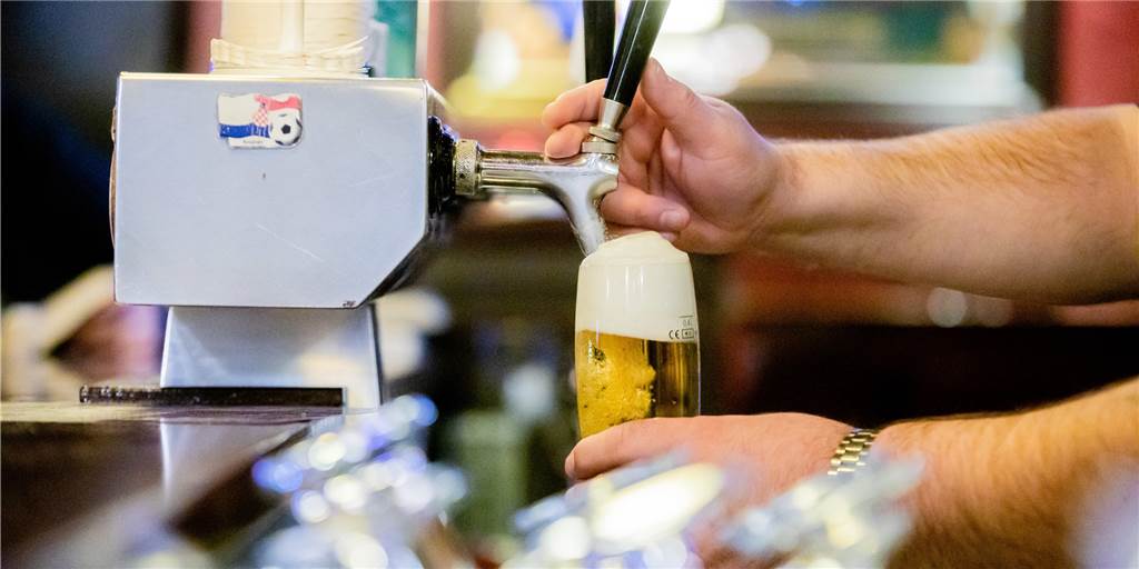 Dramatisch: Fast 400 Stellen weniger im Castrop-Rauxeler Gastgewerbe In den Kneipen und Restaurants in Castrop-Rauxel hat es seit Ende 2019 einen dramatischen Verlust an Stellen gegeben.