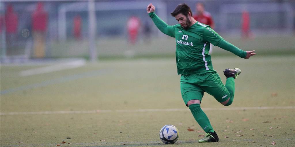 SuS Olfen schlägt RW Germania verdient und gibt die Rote Laterne in der Bezirksliga ab Daniel Berger feierte mit dem SuS Olfen einen Sieg zum Jahresabschluss.