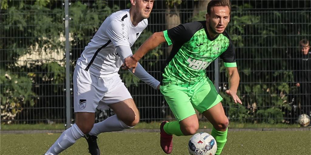 Elf Zähler Rückstand auf Platz eins: Läuft der VfL Kemminghausen der Musik hinterher? Neuzugang Seyit Ersoy (r.) ist beim VfL Kemmnighausen gut eingeschlagen.