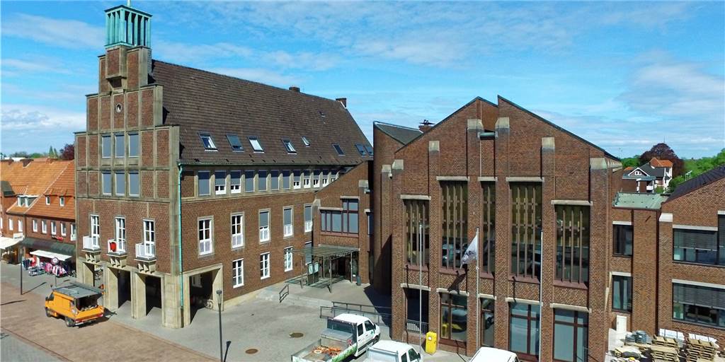 2022 bringt in Ahaus Steuererhöhungen, hohe Investitionen und ein Defizit Die Stadtverwaltung möchte 2022 viel Geld investieren. Ob das klappen wird, ist aber fraglich.