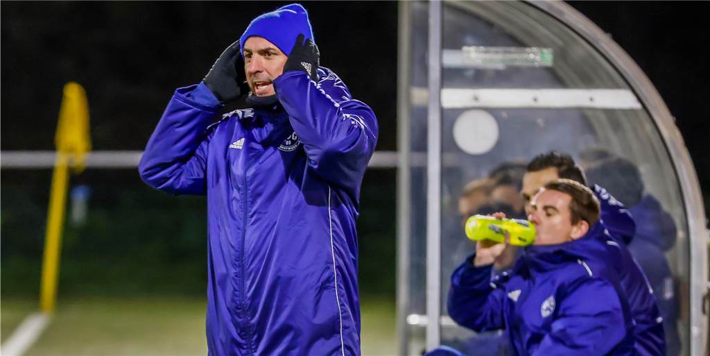 Der ASC 09 Dortmund verlängert mit einem Pechvogel, der ein wichtiges Tor geschossen hat Der ASC 09 Dortmund verlängert mit einem Pechvogel, der ein wichtiges Tor geschossen hat