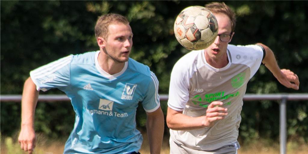 SV Bossendorf überwintert auf Platz vier: „Zu mehr reicht es momentan nicht“ Kapitän Christian Bußmann (r.) spricht über die aktuelle Tabellensituation beim SV Bossendorf.