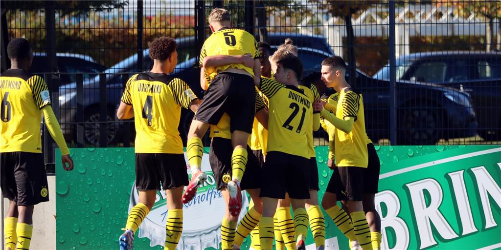 Profivertrag! BVB bindet den nächsten Youngster langfristig an den Klub Profivertrag! BVB bindet den nächsten Youngster langfristig an den Klub