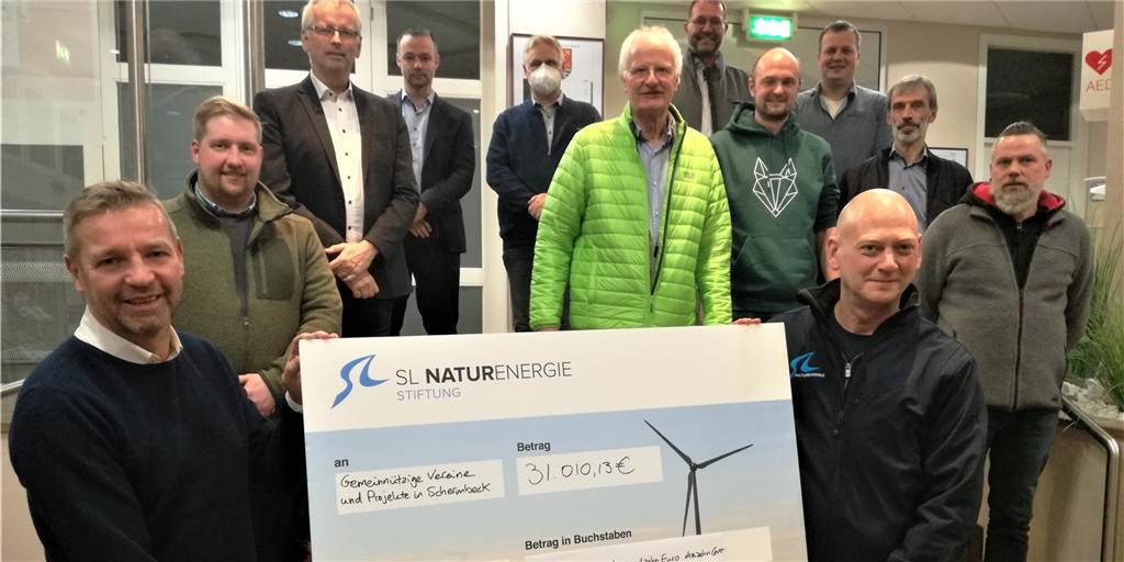 Windräder helfen Vereinen: 31.010,13 Euro sind schon fast verplant Über eine Finanzspritze seitens der SL Naturenergie Stiftung freuten sich die Vereinsvertreter.