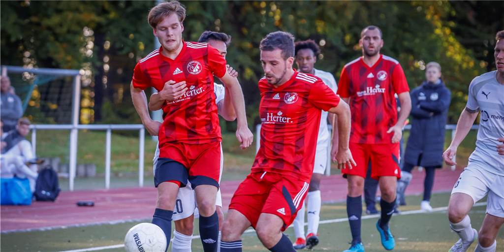 Intensive Partie zwischen Türkspor und Eichlinghofen entscheidet sich erst kurz vor Schluss Intensive Partie zwischen Türkspor und Eichlinghofen entscheidet sich erst kurz vor Schluss