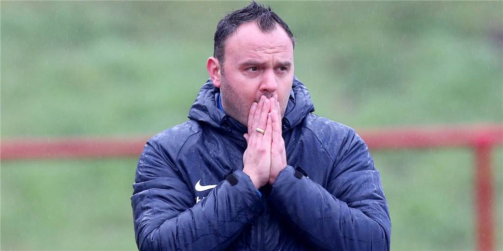 Vor Spiel gegen Viktoria Resse: FC Frohlinde trauert um Jörg Wunsch Vor Spiel gegen Viktoria Resse: FC Frohlinde trauert um Jörg Wunsch