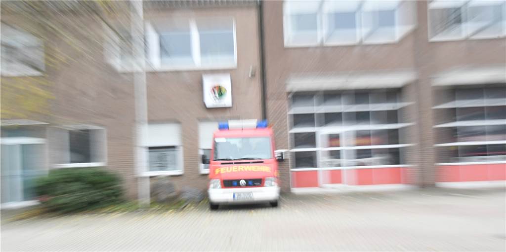Haushaltsdebatte in Selm: „Wir rasen mit Vollgas auf den Abgrund zu“ Die Stadt wird in die Feuerwehrhäuser investieren. Dafür gab es während der Haushaltsdebatte Lob.