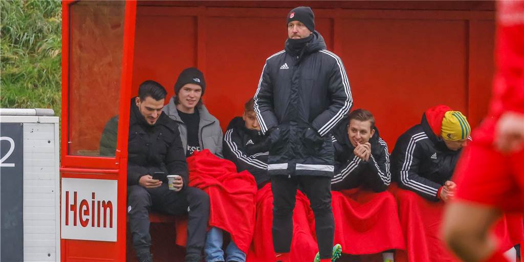 Kirchhörder SC: 0:4 beim Vorletzten – „Harmloseste, was ich seit Langem gesehen habe“ Sascha Rammel ist bedient: Sein Kirchhörder SC hat mit 0:4 beim Vorletzten verloren.