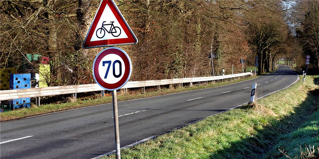 Trotz Gefahr für Radler keine Chance für Radweg-Lückenschluss in Lavesum Auch auf Höhe des Ketteler Hofes gibt es keinen Radweg an der Rekener Straße.