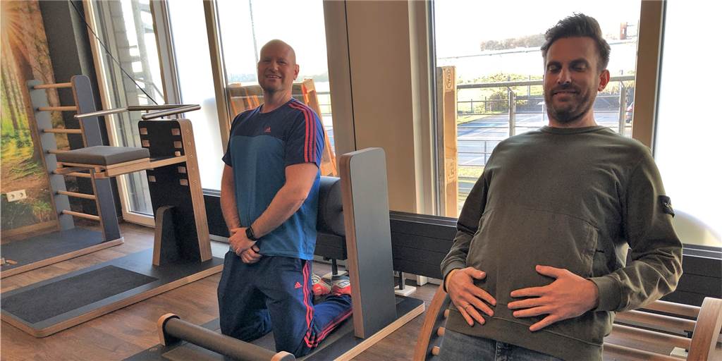 Beliebtes Evinger Fitness-Center geht demnächst in neue Hände Holger Kopp und Philipp Kunz demonstrieren die neuen Geräte zum Training der Beweglichkeit. Sie gehören zu den Neuerungen im Fitness-Center an der Gewerbeparkstraße 3 in Eving