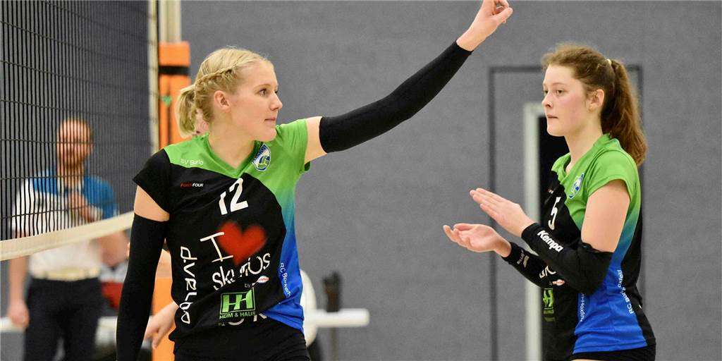 Jana Schlettert und Co. klopfen mit neuem Klub ans Drittliga-Tor Jana Schlettert (l.) ist eine der Spielerinnen, die nach der Auflösung des Ahauser Teams nach Borken gewechselt ist. Bislang mit großem Erfolg.