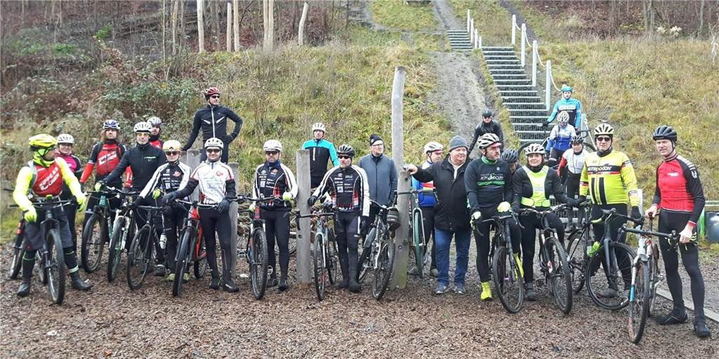 Bike-Spektakel auf der Halde: Vier Radsportvereine veranstalten erstmalig Cyclo-Cross-Rennen Bevor an der Halde Victoria kommendes Jahr ein Cyclo-Cross-Rennen stattfindet, checken die Veranstalter, ob an der Strecke alles in Ordnung ist.