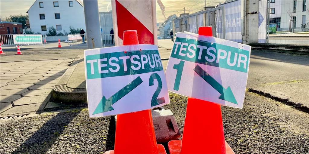 Zwei Testspuren und eine Impfstraße gibt es an der Marsbruchstraße. Die Nachfrage ist weiterhin hoch.