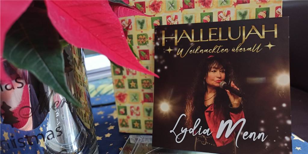 Lüner Sängerin Lydia Menn veröffentlicht eine CD mit Weihnachtsliedern Die neue Weihachts-CD von Lydia Menn trägt den Titel des bekannten Leonard Cohen-Songs "Hallelujah".