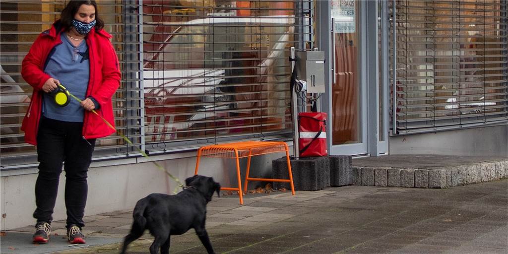 Das Chip-Lesegerät, das vor der Praxis von Tierarzt Björn Becker in Nienborg installiert war, wurde im September 2021 geklaut. Jetzt hat sich etwas getan.