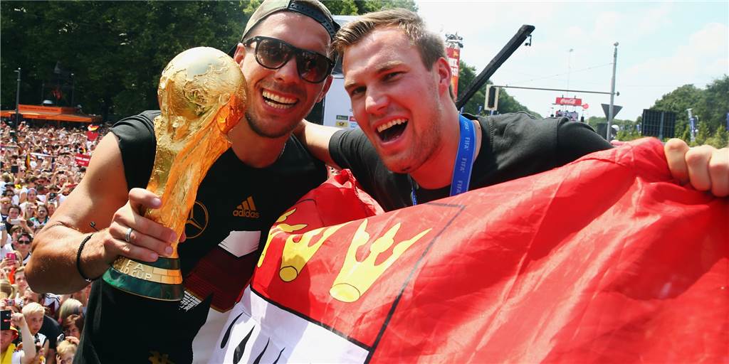 Bövinghausen-Trainer Tyrala spricht über Podolski - Der Präsident: „Würden nicht nein sagen“ Spielen Lukas Podolski und Kevin Großkreutz bald zusammen beim TuS Bövinghausen?