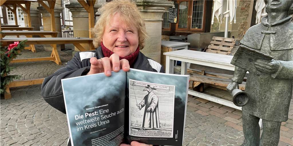 Pandemie raffte die Hälfte der Werner Bevölkerung dahin Historikerin Heidelore Fertig-Möller zeigt den von ihr verfassten Beitrag im Jahrbuch 2022 für den Kreis Unna.