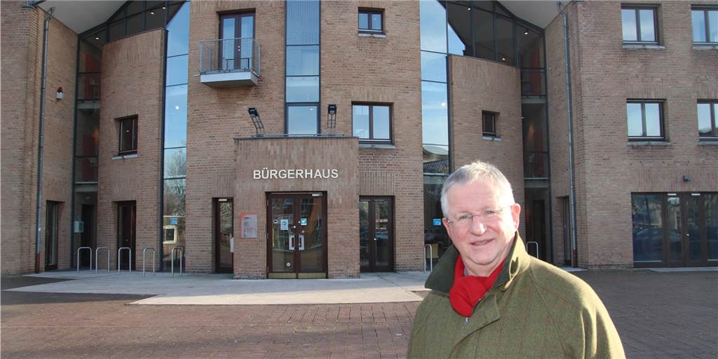 Selmer öffnen die Tür zum Bürgerhaus für einen besonderen Heiligabend Heinz-Georg Mors freut sich, dass er und seine Mitstreiter an Heiligabend im Bürgerhaus Gäste empfangen dürfen: gemeinsam statt einsam.