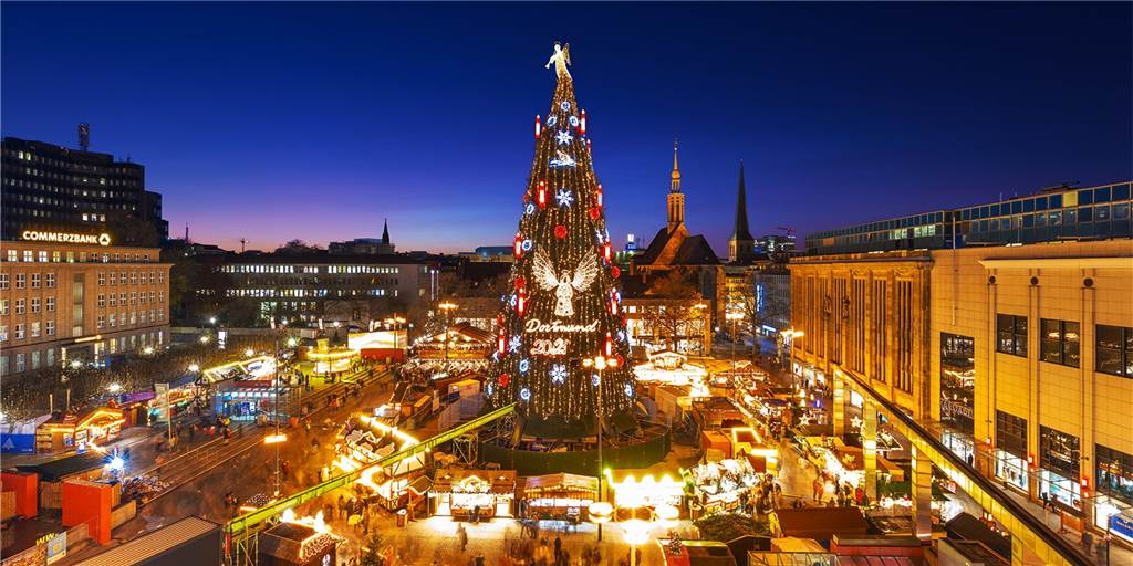 Diese Beiträge auf unserer Instagram-Seite bekamen 2021 die meisten Likes Auch in der Corona-Zeit leuchtet auf dem Weihnachtsmarkt der größte Weihnachtsbaum der Welt. Der Baum war das beliebteste Motiv auf unserer Instagram-Seite 2021. (Archiv)