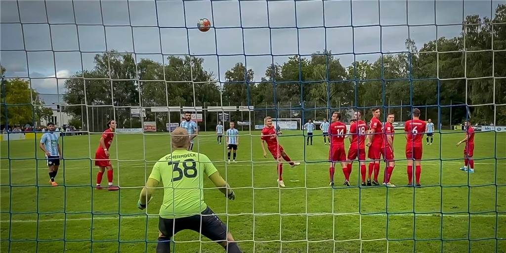 Die Freistoß-Könige bleiben Dortmund erhalten - beide verlängern für ein Jahr Die Freistoß-Könige bleiben Dortmund erhalten - beide verlängern für ein Jahr