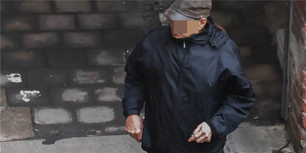 Der Verlobten von Mörder Ralf H. droht jetzt auch eine Haftstrafe Der verurteilte Mörder Ralf H. saß nach seiner zweitägigen Flucht am Montag (27.12.) immer noch in Holland in Haft.