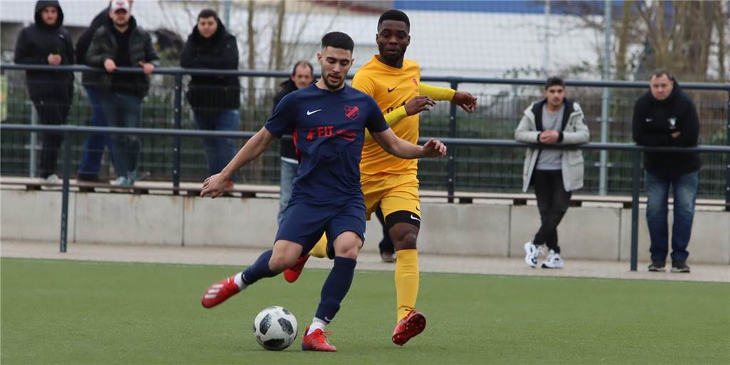 Hakan Uzun über zwei „bombastische Jahre“ bei der SG Gahmen - doch es kriselte mit dem Trainer Hakan Uzun (l.) hat sich zu seinem Abgang bei der SG Gahmen geäußert. Auch mit dem Trainer Kadir Kaya harmonierte es nicht immer.