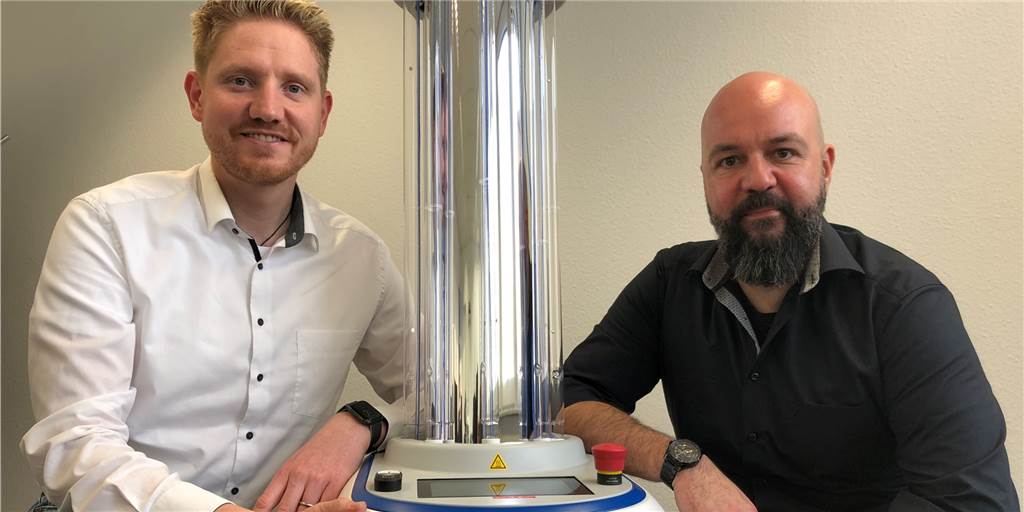 Erfolgreich in der Pandemie: Dortmunder Firma nutzt Corona-Trends Sebastian Theiß (l.) und Stefan Walko von der ICA Group sind zwei der Köpfe, die hinter dem Durchstarter-Unternehmen aus Dortmund stecken. Unter anderem mit der Entwicklung des Hygieneroboters Hero 21 stellte man sich auf die Corona-Pandemie ein.