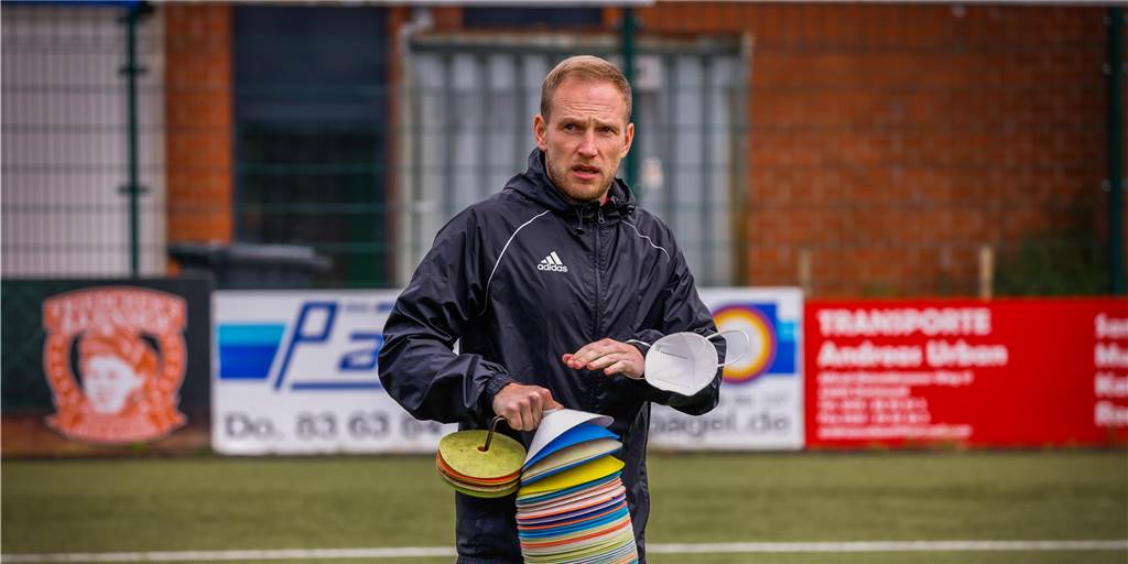 Rensmann kehrt als Spieler nach Marten zurück: Könnte er Trainer des Klubs werden? Rensmann kehrt als Spieler nach Marten zurück: Könnte er Trainer des Klubs werden?
