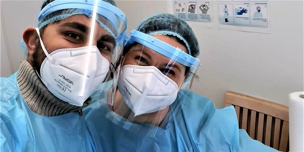 Neue Corona-Teststelle: Ehepaar setzt auf Luftfilter im Test-Container Marija und Serdal Acil betreiben seit kurzem die neue Corona-Teststation „Medical Solutions West GbR“ im Dortmunder Westen.