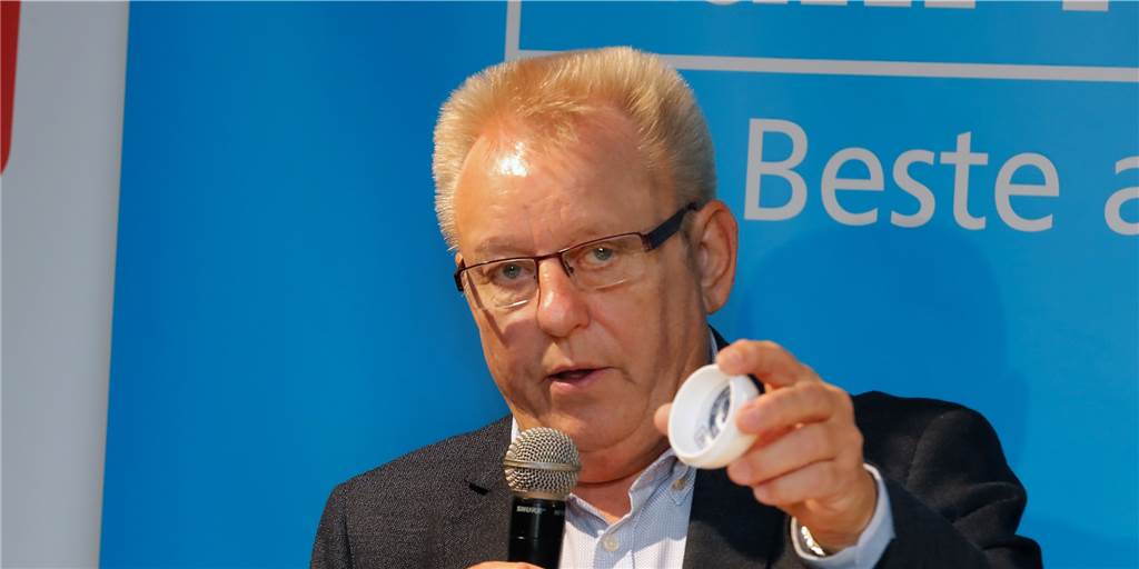 Dortmunds Fußball-Chef hat Tipps für seinen Nachfolger: Darauf kommt es in der Halle an Dortmunds Fußball-Chef hat Tipps für seinen Nachfolger: Darauf kommt es in der Halle an