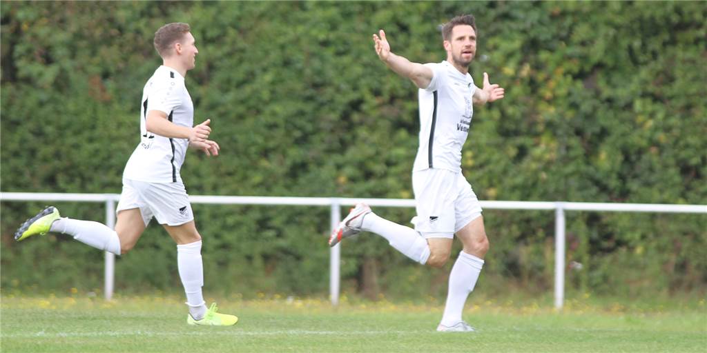 Zehn Treffer Minimum: Das waren die größten Tor-Spektakel der Hinrunde Marcel Stiepermann (r.) war einer der Protagnisten des spektakulären Sieges des FC Nordkirchen.