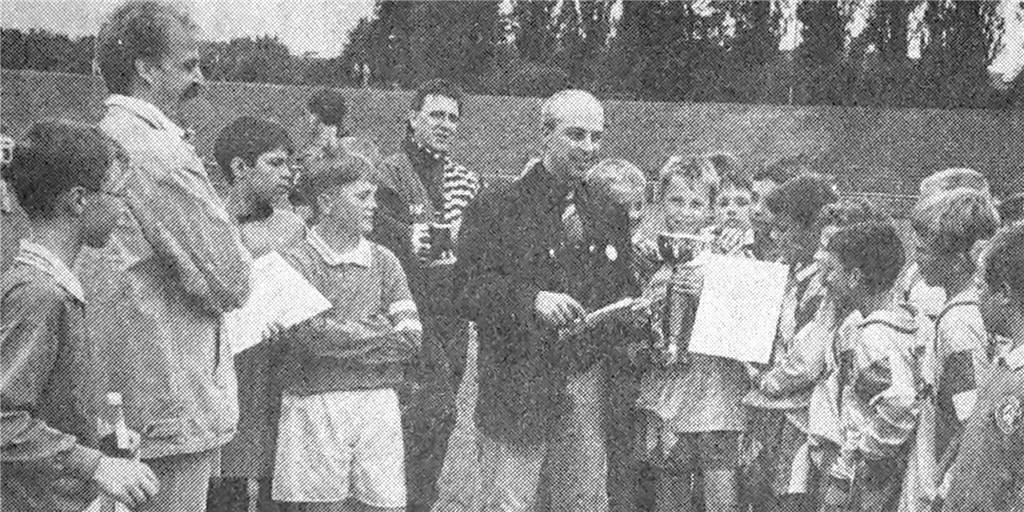 Prominente Fußballer waren 1996 Finalisten bei Castrop-Rauxeler Stadtmeisterschaften Prominente Fußballer waren 1996 Finalisten bei Castrop-Rauxeler Stadtmeisterschaften