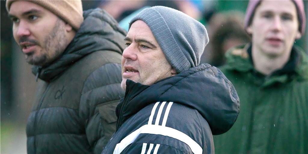 Oberliga-Erfahrung für B-Ligist Bossendorf - Neuzugang ist im Kreis bestens bekannt Thomas Joachim (v.) kann sich über Unterstützung freuen: Der SV Bossendorf hat einen neuen Co-Trainer gefunden.