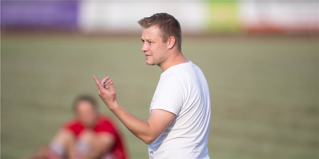 FC Nordkirchen verliert zwei Leistungsträger – einer wechselt zum FC Frohlinde David Handrup, Fußball-Vorsitzender beim FC Nordkirchen, kündigte den Abgang zweier Spieler an. Einer wechselt zum FC Frohlinde.