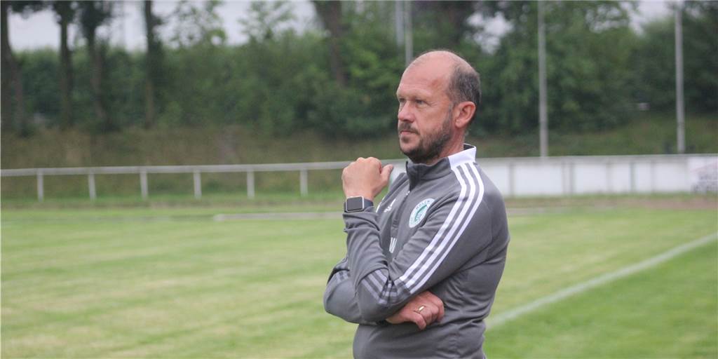 Holzwickeder Innenverteidiger mit Bundesliga-Erfahrung wird den HSC schon wieder verlassen Holzwickeder Innenverteidiger mit Bundesliga-Erfahrung wird den HSC schon wieder verlassen