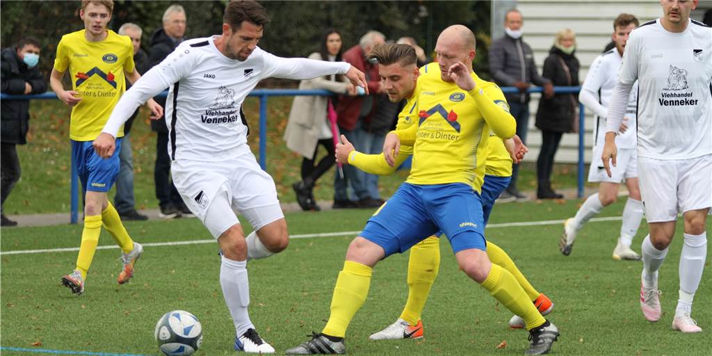 Marcel Stiepermann wechselt zum FC Frohlinde, aber „Fokus liegt auf dem FC Nordkirchen“ Marco Stiepermann (l.) wechselt im Sommer vom FC Nordkirchen zum FC Frohlinde.
