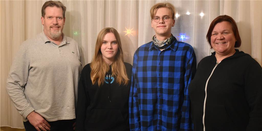 2G plus und der irre Testmarathon für Familie Schnier Rolf, Lara, Jan und Anja Schnier müssen für Freizeitaktivitäten regelmäßig zum Schnelltest.