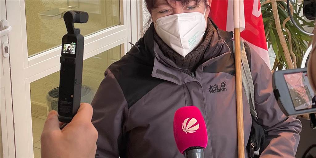 Streit um FFP2-Maskenpause: Urteil ist für Krankenschwester „ein Schlag ins Gesicht“ Das Foto zeigt die klagende Krankenschwester Kristin Zuber.