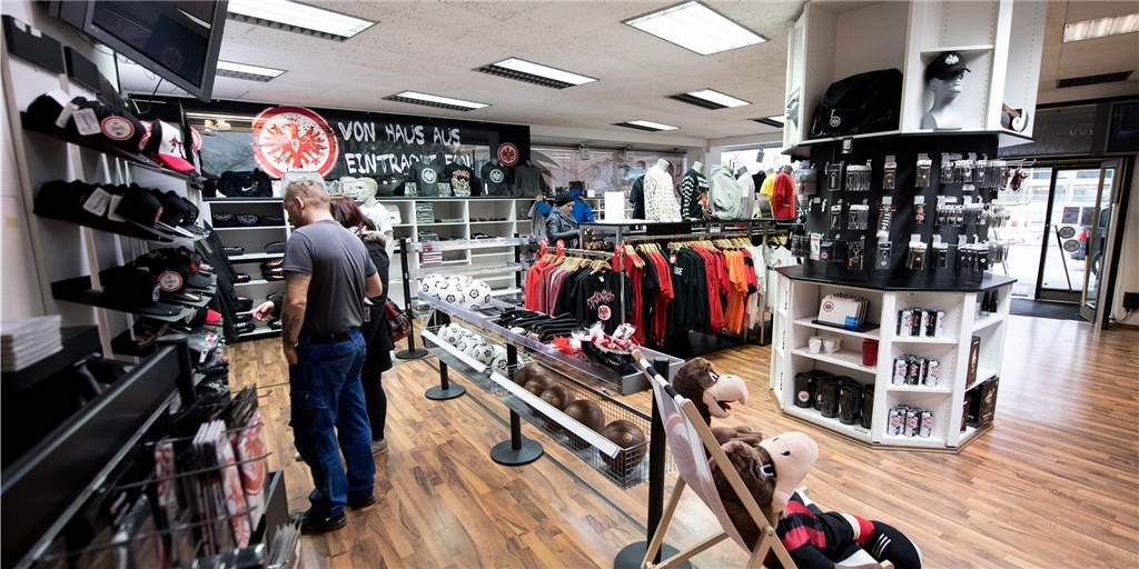 Fanshop: Wacker Obercastrop reiht sich ein bei Borussia Dortmund und Bayern München Fanshop: Wacker Obercastrop reiht sich ein bei Borussia Dortmund und Bayern München