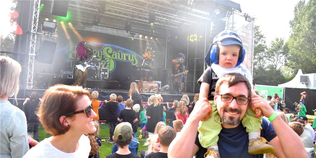 Kompletter Neustart für Konzerte im Aquahaus: „Sperenzkes“ statt „Mammamia“ Der Familientag bei den Livekonzerten 2021 kam besonders gut an. An diesem Konzept hält die Musikerinitiative Ahaus (Mia) auch 2022 fest. Sonst werden die Open-Air-Konzerte im Aquahaus auf komplett neue Beine gestellt.