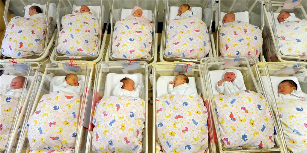 2021 wurden insgesamt 770 Babys in Ahaus geboren - 335 Mädchen und 415 Jungen. Emma und Theo sind dabei die beliebtesten Vornamen (Symbolbild).