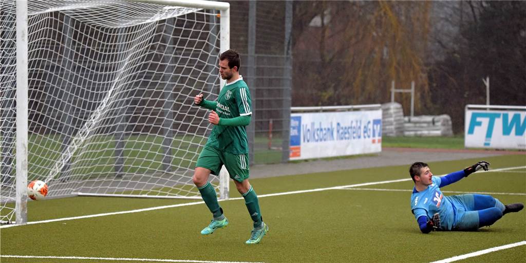 So will der TSV Raesfeld dem TuS Gahlen auf den Fersen bleiben TSV Raesfeld - FC RW Dorsten