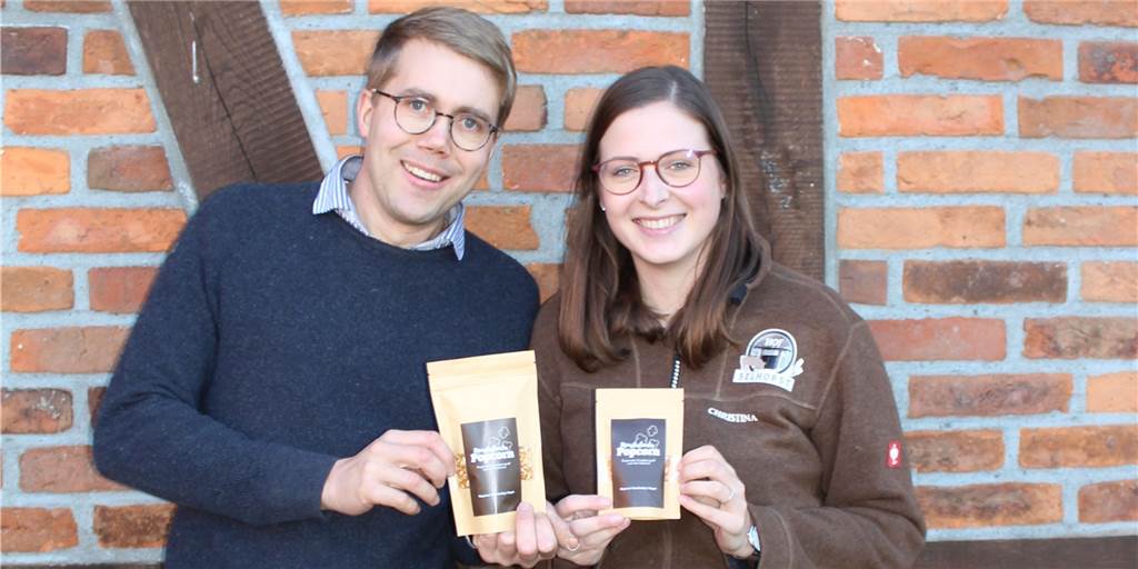 Christina und Christoph Selhorst vom gleichnamigen Hof in Herbern bauen Popcorn-Mais an. Das erste Kino in Deutschland setzt nun auf regionales Popcorn. Und das kommt einmalig aus dem Münsterland.