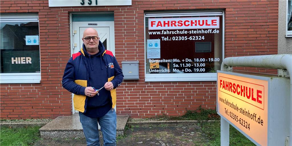Jens Donajkowski (53) setzt in seiner neuen Fahrschule auf Umweltbewusstsein Jens Donajkowski hat die Fahrschule von Norbert Steinhoff Anfang 2022 übernommen.