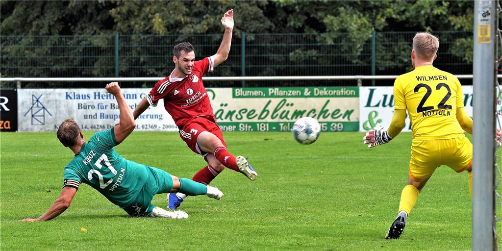 Lippramsdorfer von RW Deuten reizt die Oberliga - aber nicht der TuS Haltern Der Lippramsdorfer Jonas Weid (r.) stand für RW Deuten in fast jedem Spiel in dieser Saison auf dem Platz.