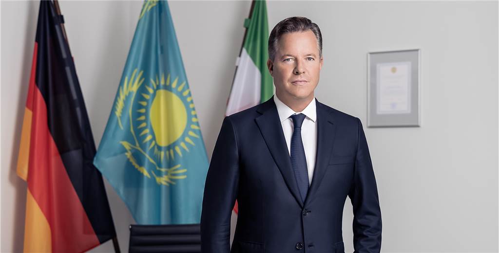 Wilo-Chef und Honorarkonsul sieht besorgt auf die Lage in Kasachstan Wilo-Chef Oliver Hermes aus Dortmund ist seit August vergangenen Jahres als Honorarkonsul von Kasachstan in NRW tätig. Wegen der Unruhen in dem zentralasiatischen Land trifft er sich in dieser Woche mit dem Botschafter Kasachstans in Berlin.