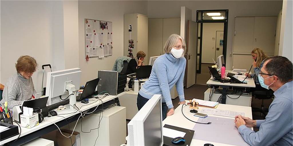 Selbstmeldung von PCR-Positiven: Ein längst überfälliger Schritt! Jeder PCR-Positiv-Getestete kann jetzt durch Selbstmeldung dazu beitragen, die Kontaktermittler des Kreises (Foto) zu entlasten.