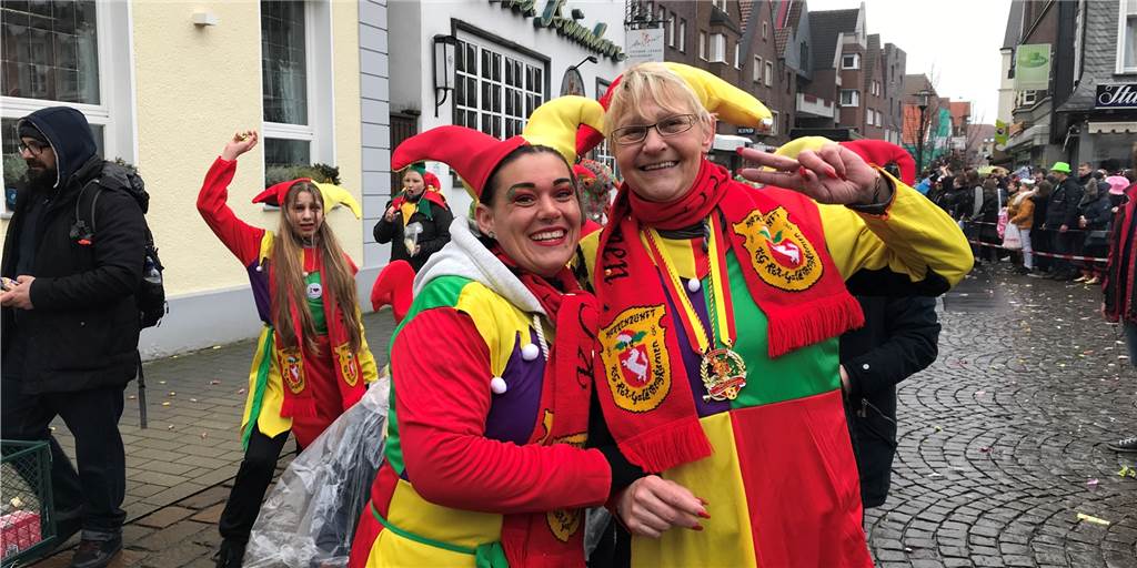Rosenmontagsumzug in Werne? Nun ist die Entscheidung endgültig gefallen Kurz vor Beginn der Corona-Krise fand der Rosenmontagsumzug im Februar 2020 das letzte Mal statt. Nun ist die Entscheidung für den diesjährigen Umzug gefallen.