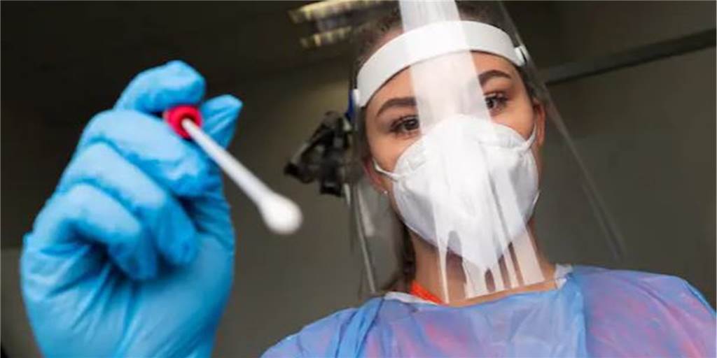 PCR-positiv, Quarantäne und Raustesten: Alle Regeln auf einen Blick Fällt ein PCR-Test positiv aus, gilt es für Betroffene so einiges zu beachten.